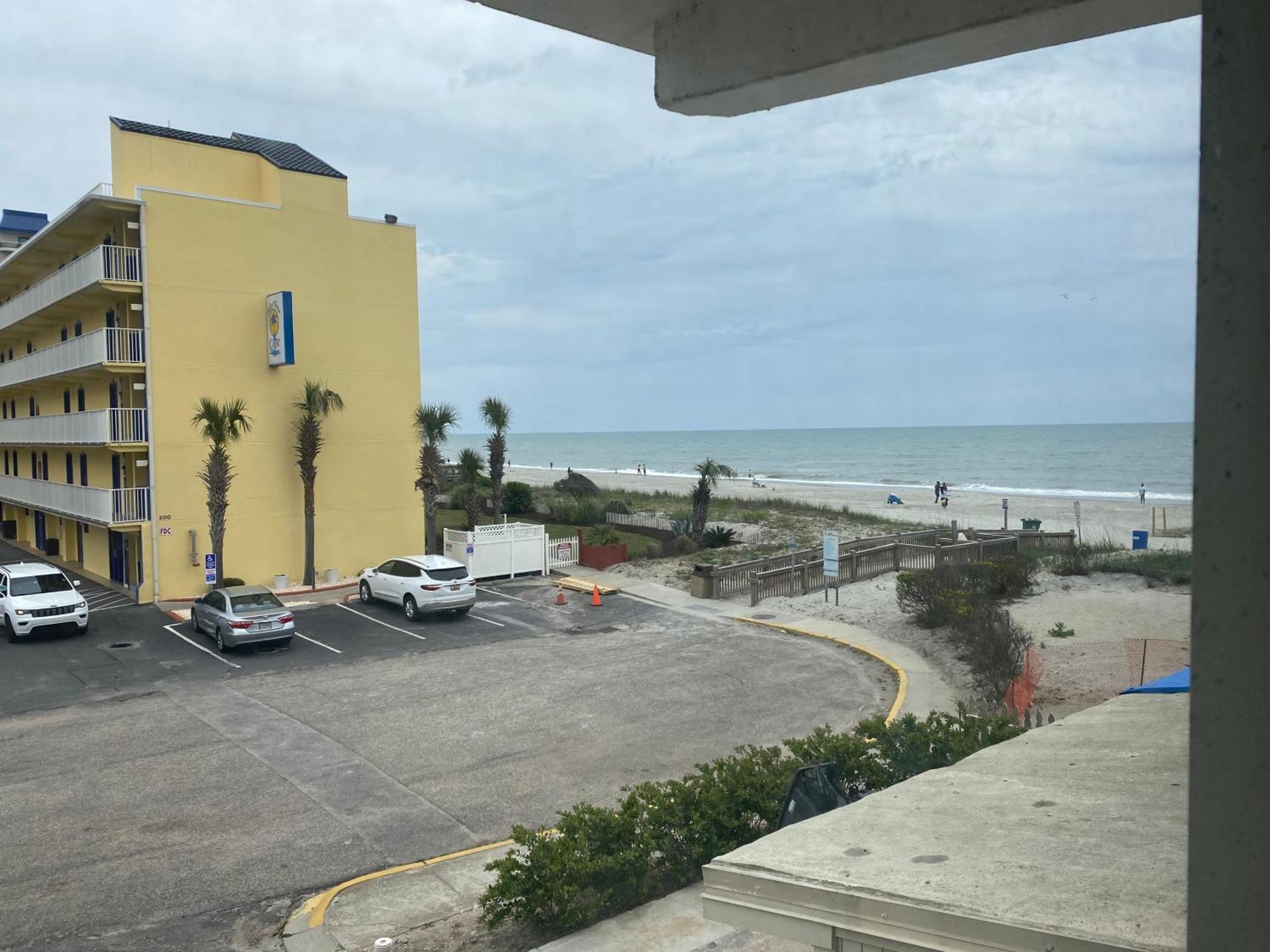North Shore Oceanfront Resort Hotel Myrtle Beach Room photo